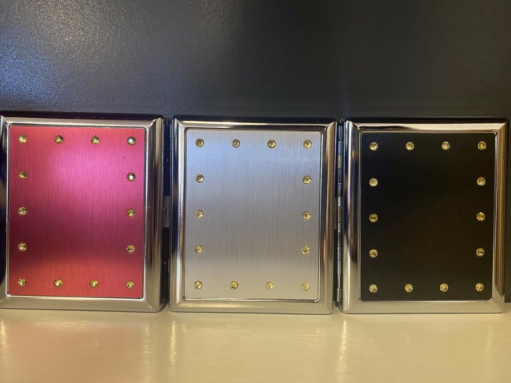 Victorian Style Cigarette Case Double Sided King Etched Pattern