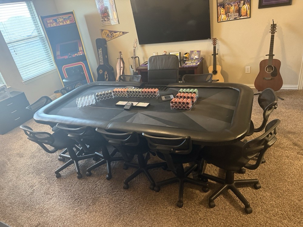 Professional Poker Table With Automatic Shuffler