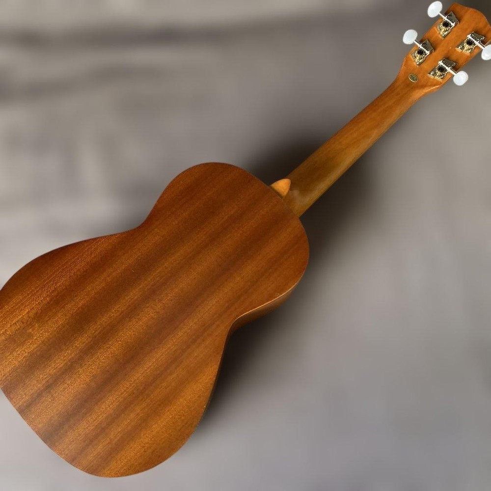 HanaLele Mahogany Ukulele 4 strings