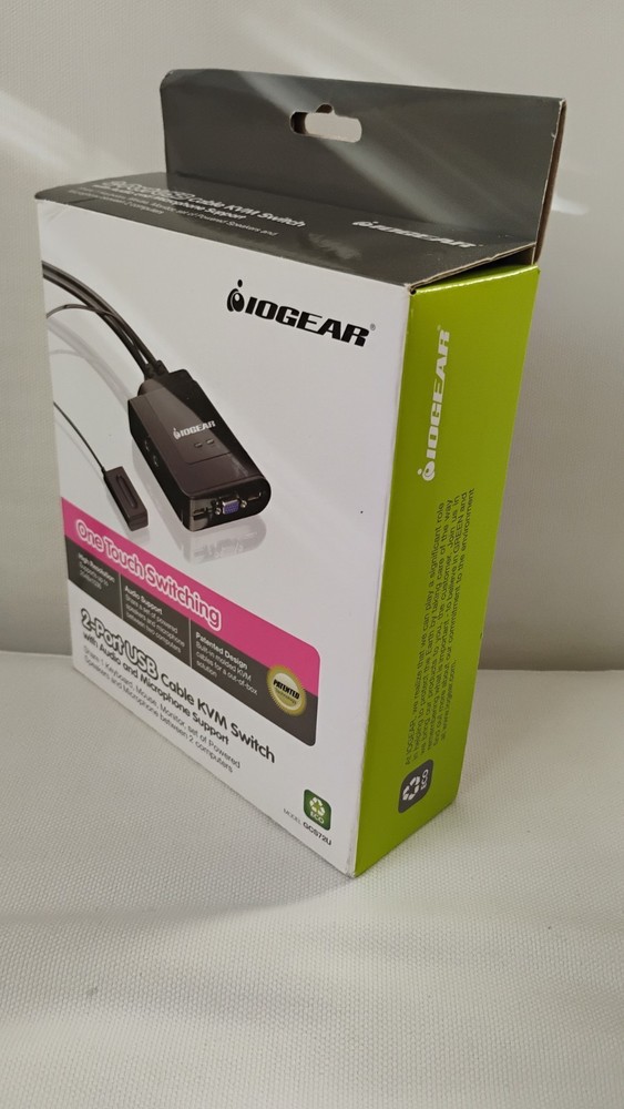 IOGEAR 2-Port USB Cable KVM Switch with Audio & Microphone Support GCS72U