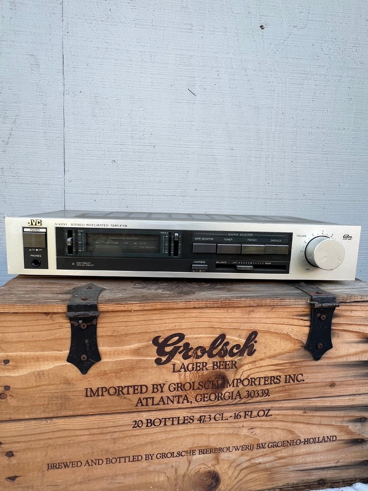 JVC A-K100 Stereo Integrated Amplifier Powers On
