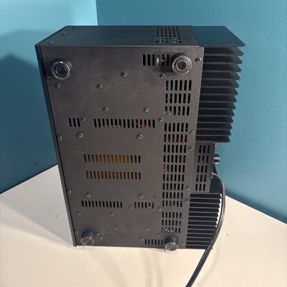 ADCOM MODEL GFA-555 II POWER AMPLIFIER Mint Condition