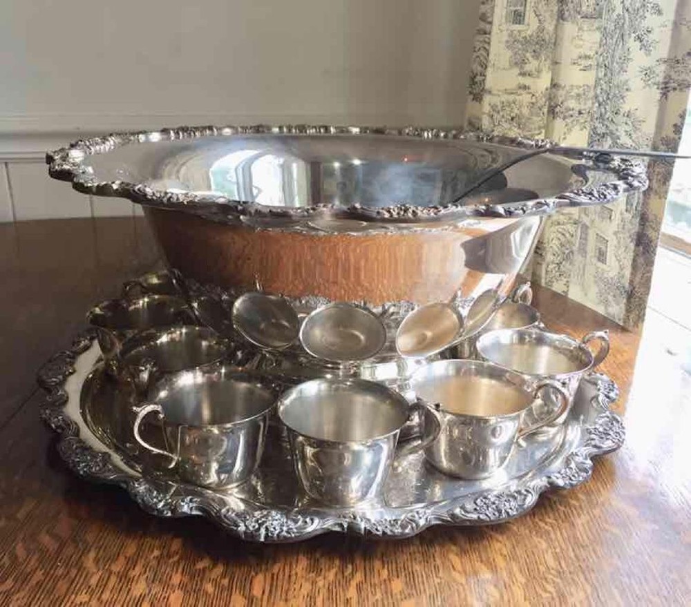 Towle Silverplate Punch Bowl Matching Tray & 9 Cups Mugs Ladle Grape Vine Design