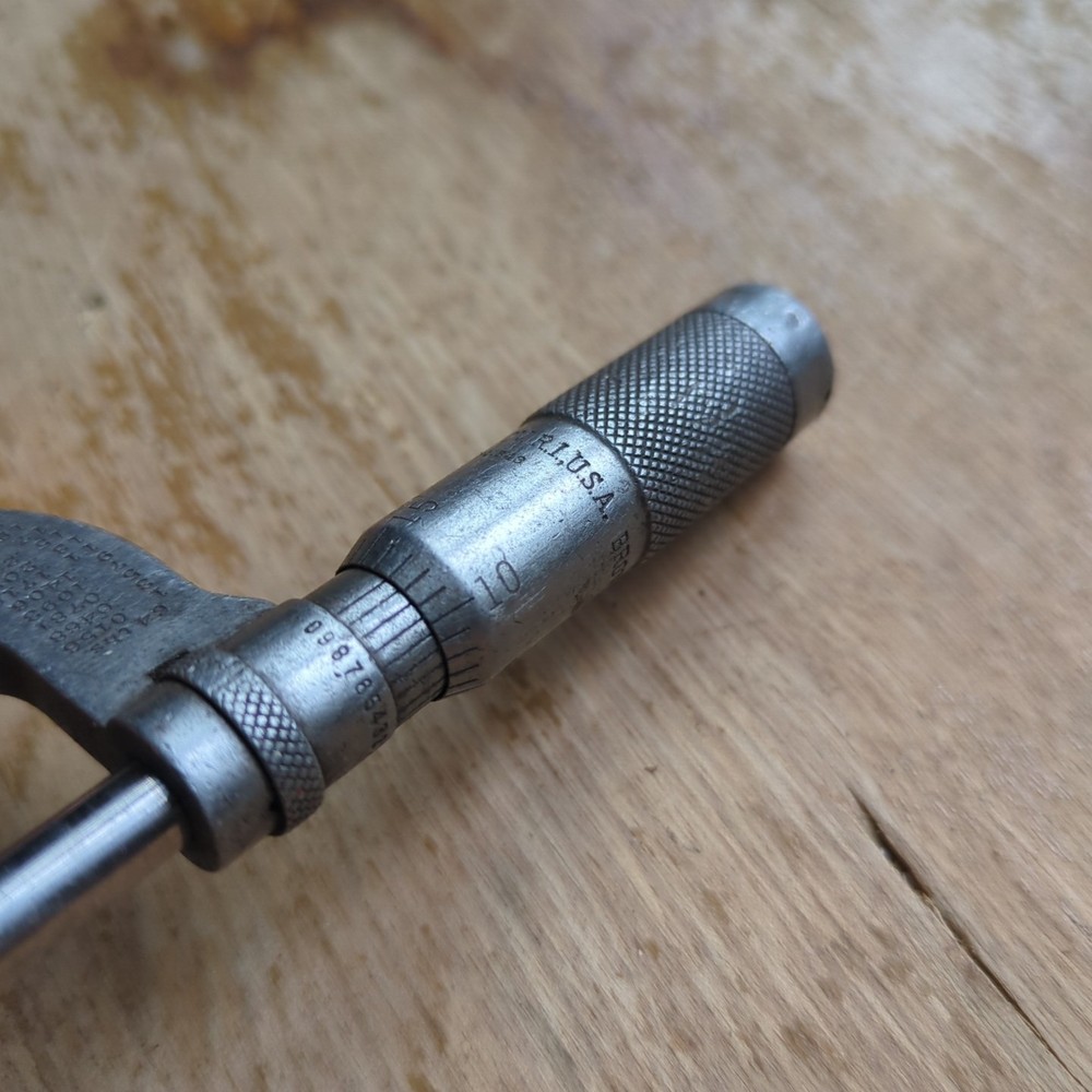 Brown & Sharpe # 13 Micrometer Locking