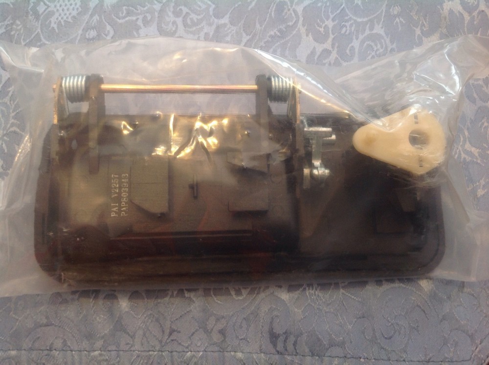 GENUINE Pai Door Handle (LH) #803943