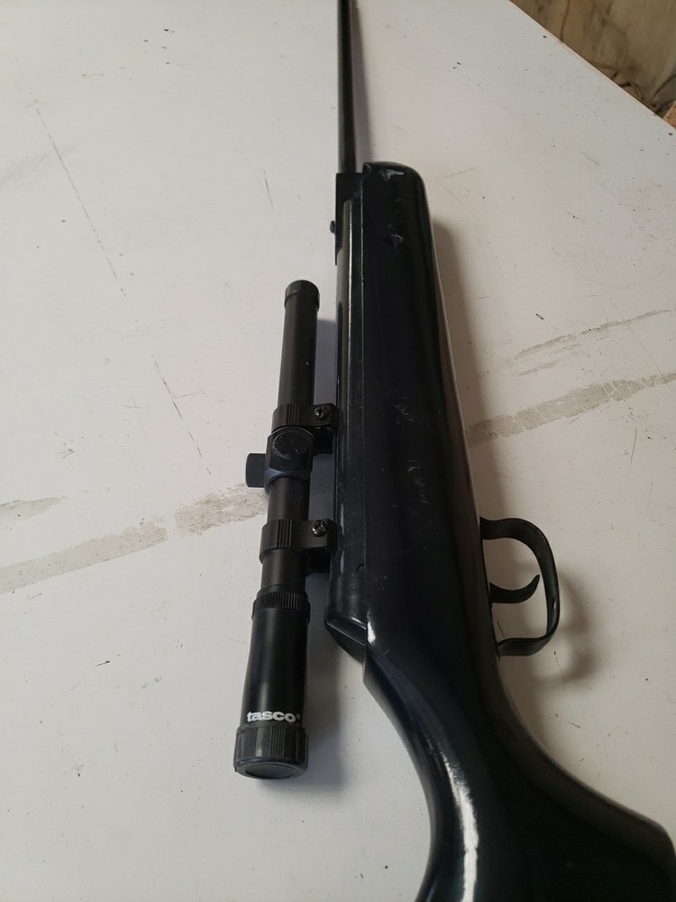 BEEMAN FX2 .177 AIR RIFLE WITH SCOPE