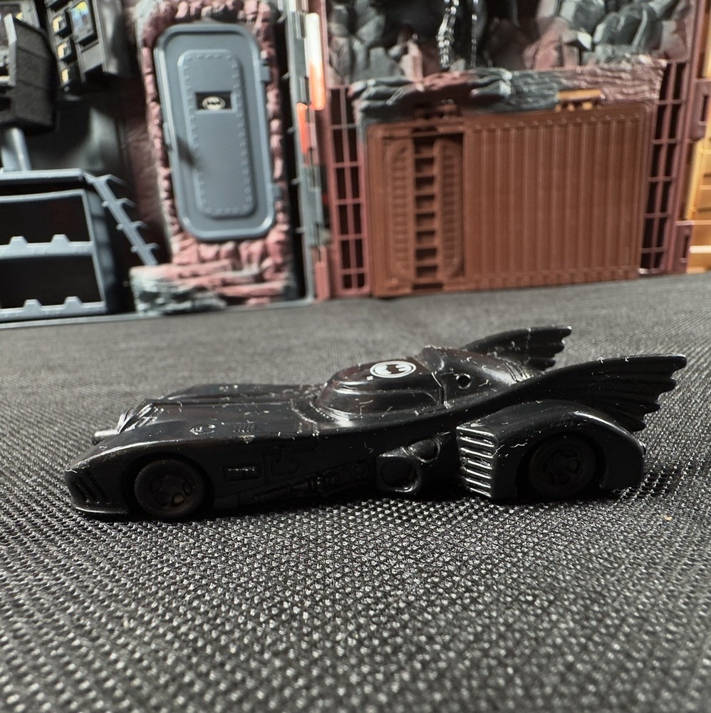 Vtg Batman Returns Batmobile Candy Topps DC 1991