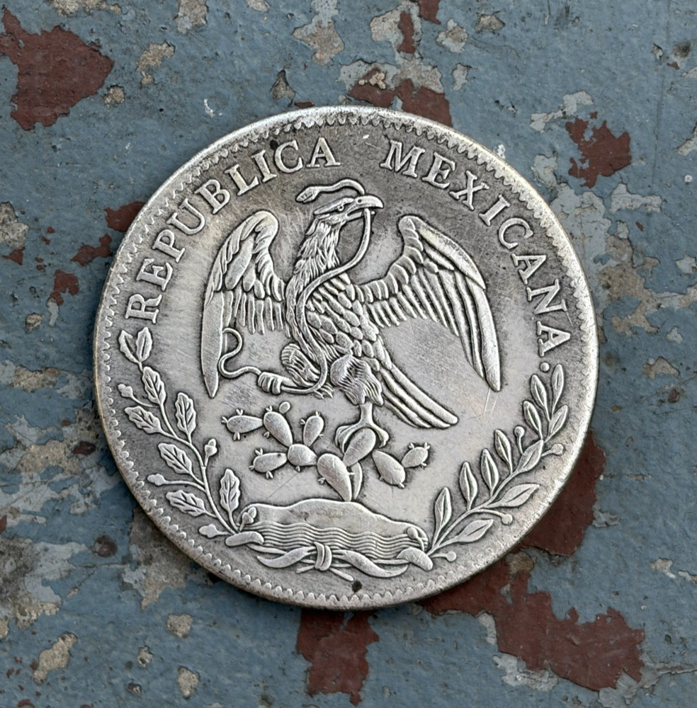 Coin 8 real 1882 Mexico