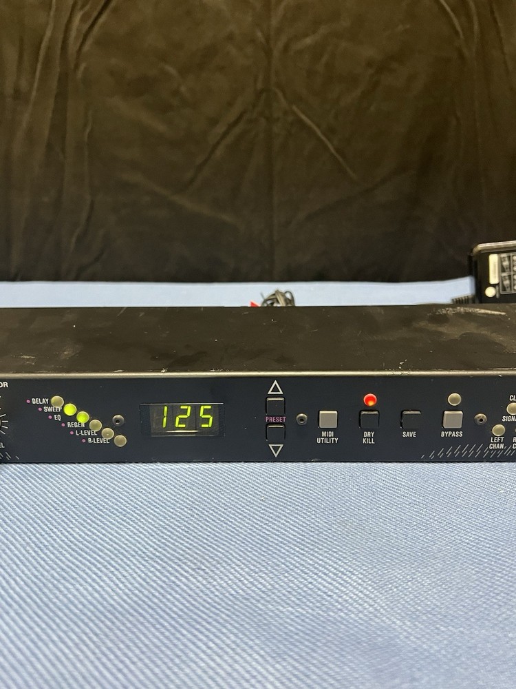 ART 424 FXR Elite 2 Channel Stereo Digital Multi Effects Processor No Adapter