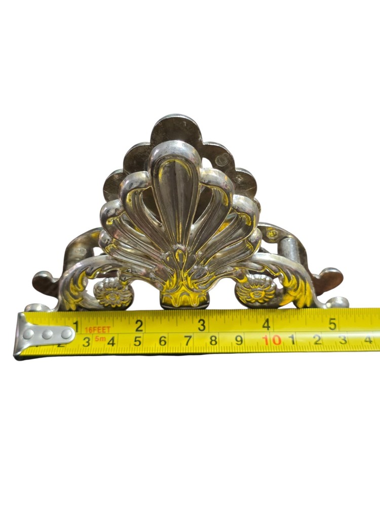 Vintage Style Ornate Silver Plated Knife Rest Shell Scroll Tableware Decor