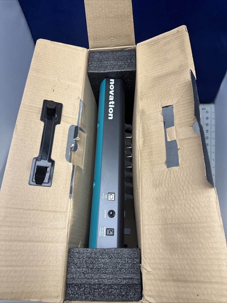 Novation Launchkey Mk2 25 Key USB Keyboard Controller