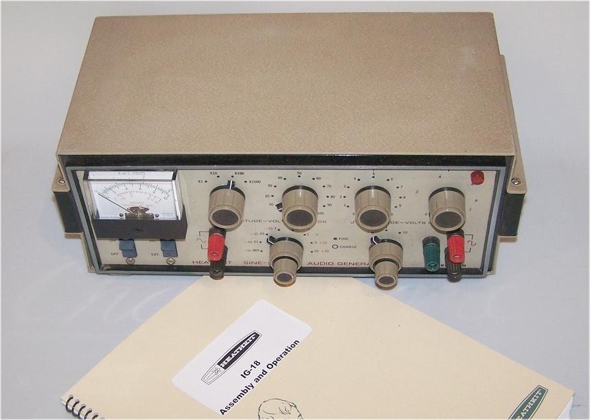 Heathkit Audio Sine / Square Generator model IG-18
