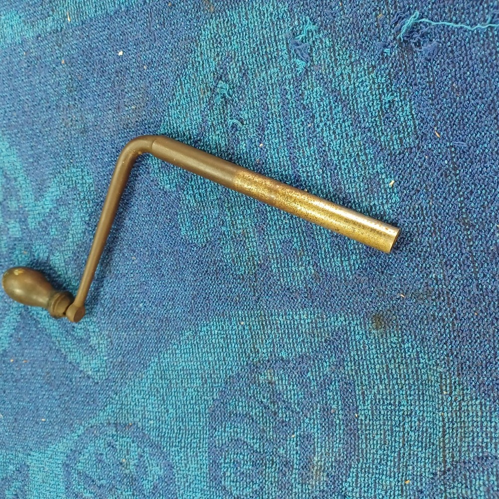 PHONOGRAPH HAND CRANK 3/8" FEMALE THREADED