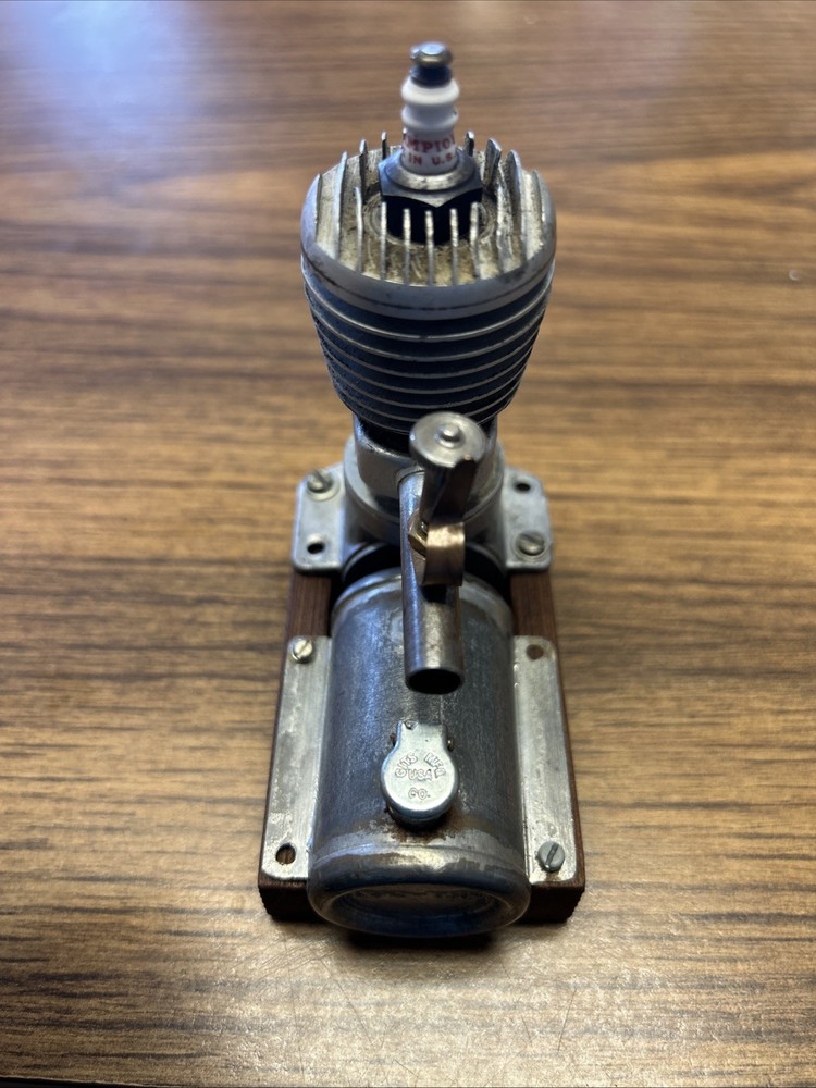 Cleveland Tom Thumb Spark Engine Model Airplane Engine M11