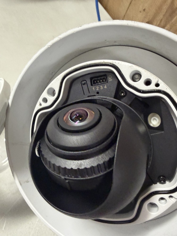 Axis M3026-VE Network Camera POE