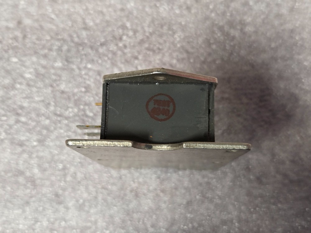 '1 PIECE' - PN# FBH-60-012, FBH60-12 - LAMBDA - POWER HYBRID VOLTAGE REGULATOR