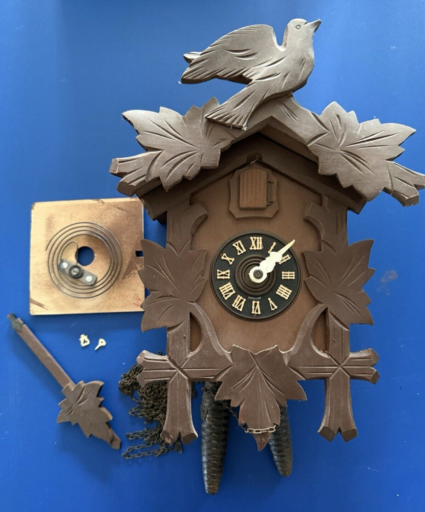 Antique BLACK FOREST CUCKOO CLOCK
