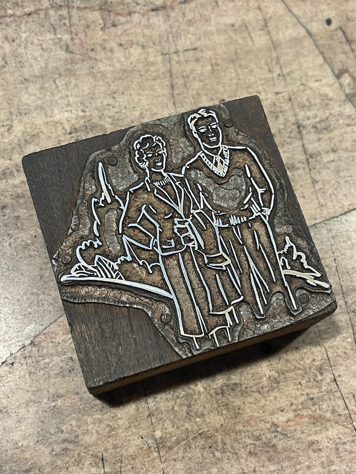 Printing Letterpress Printers Block Man And Woman Outdoors (1557)