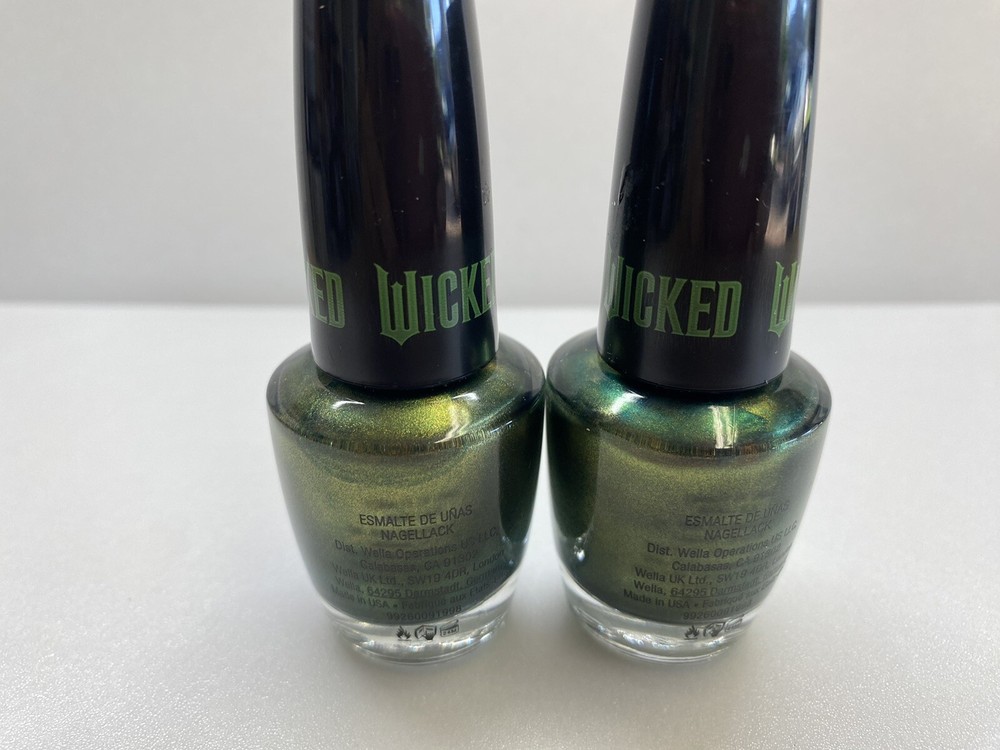 2 x OPI OZITIVELY ELPHABA (HRR09)
