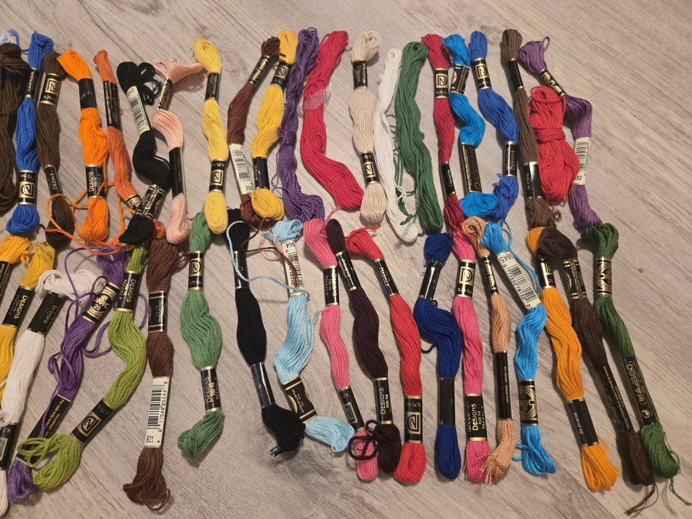 Craft Threads Lot Of 58