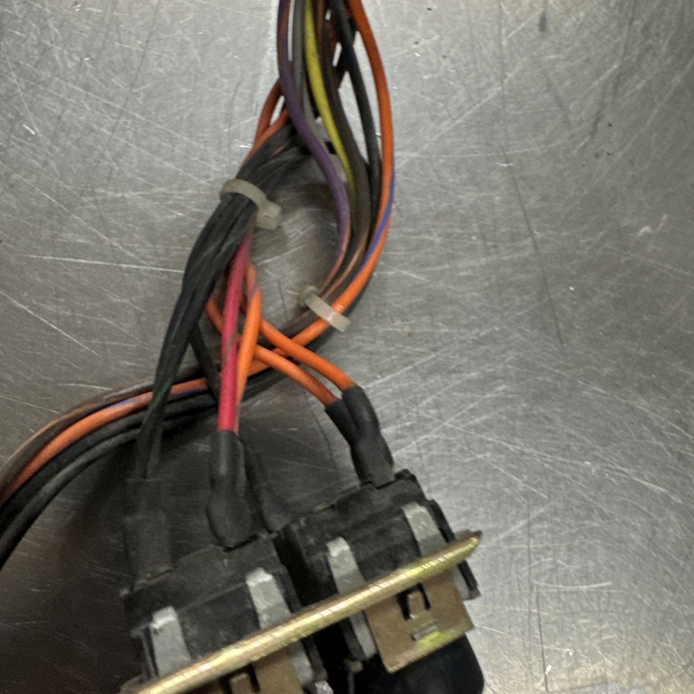 2003 Harley Touring FLHTCUI Electra Glide Fairing Auxiliary Switch Set 70271-98