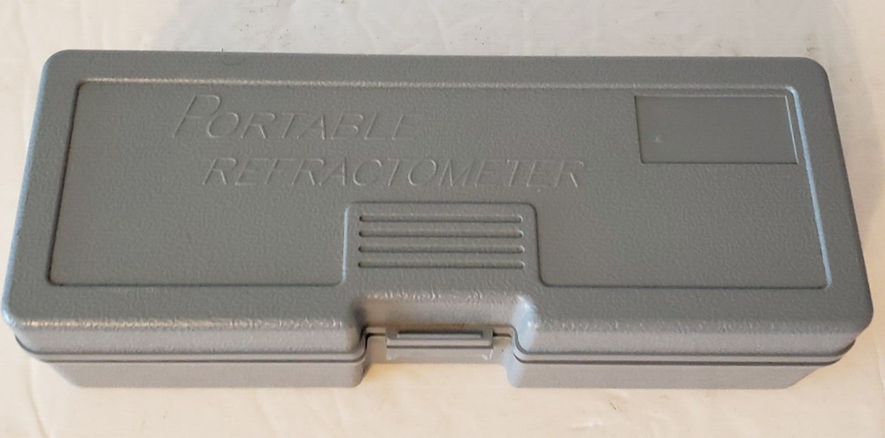 ATC Portable Refractometer With Case (READ DESCRIPTION)
