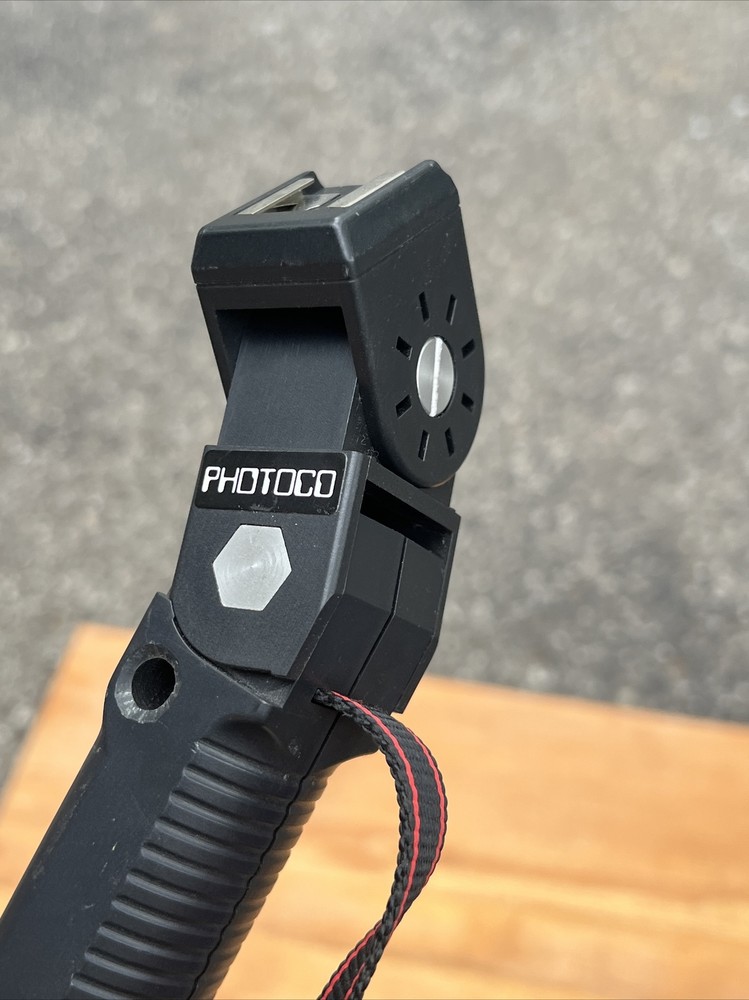 PhotoCo Quick Flip Professional Camera And Flash Bracket Made In Germany