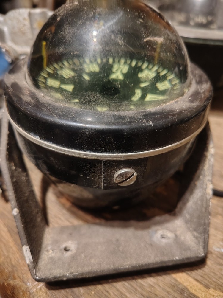 Richie Compass S-60