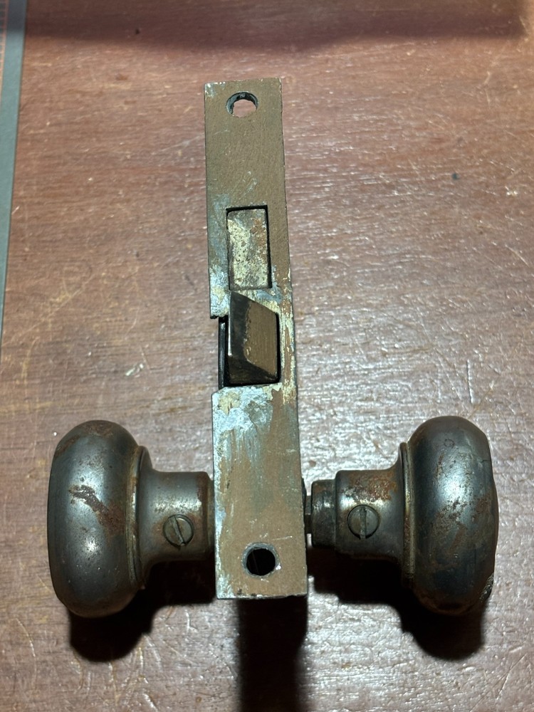 Vintage door mortise lock NO KEY. With Door knobs