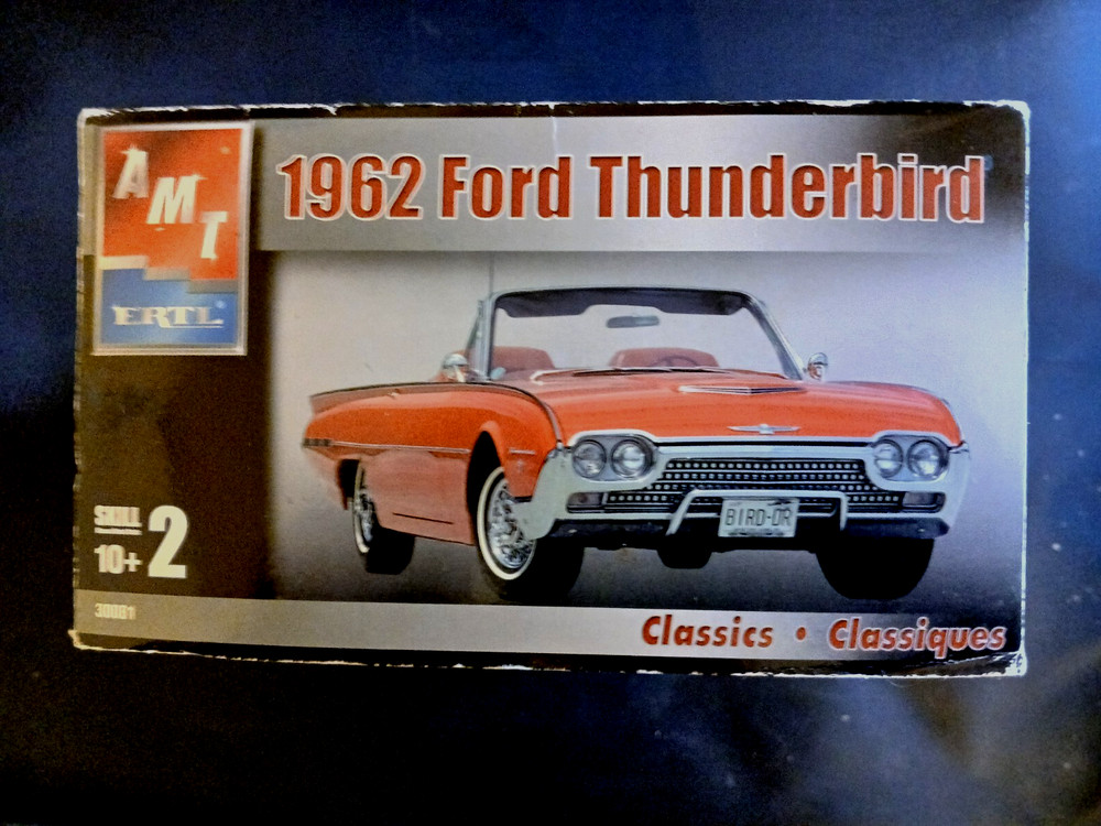Model Kit 1962 Ford Thunderbird AMT Classics 1:25