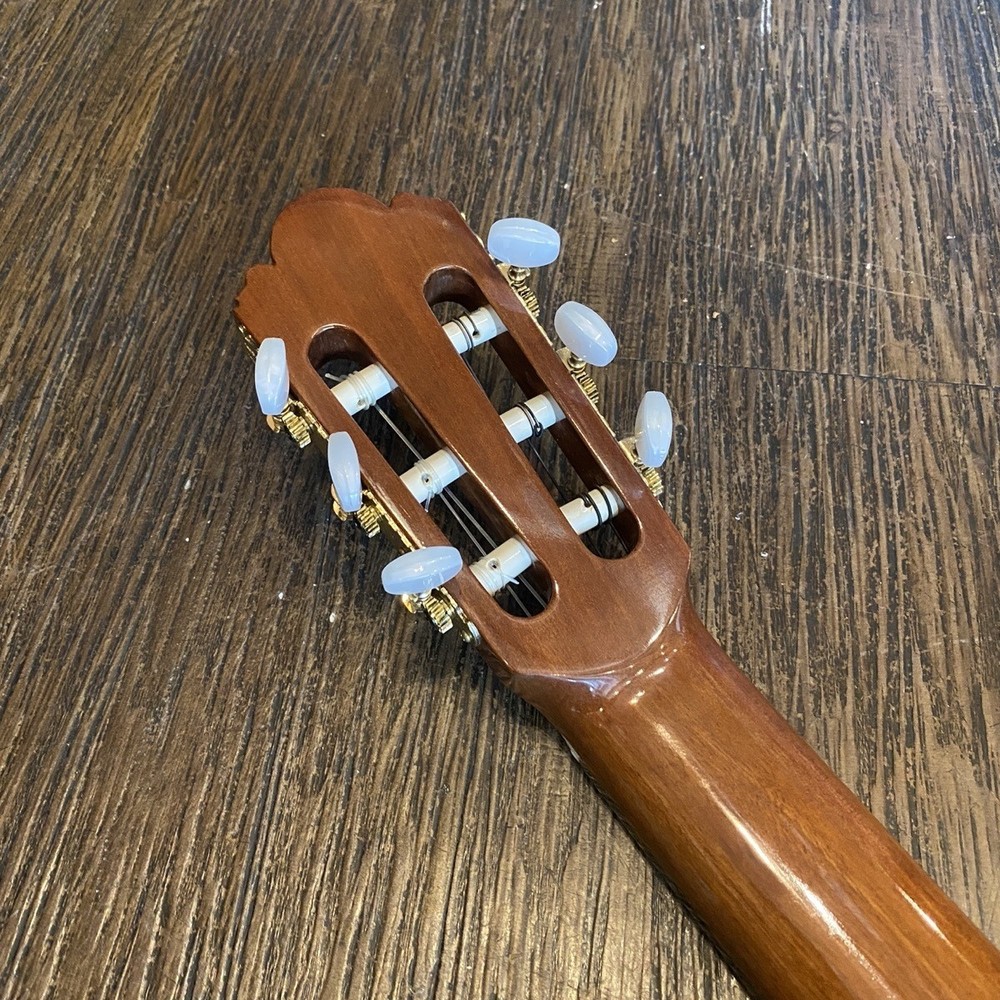 Zen-On 530 Classical Guitar 18F Warm Tone