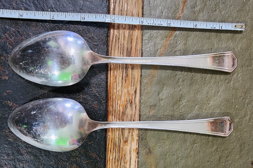 LOT OF 2 c1923 MAYFAIR 🎡🎠 PATTERN SILVERPLATED TABLE SERVING SPOONS 🥄🥄