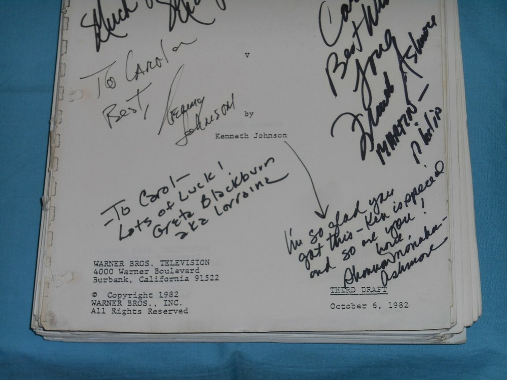 original V MINISERIES SCRIPT signed by Kenneth Johnson and others