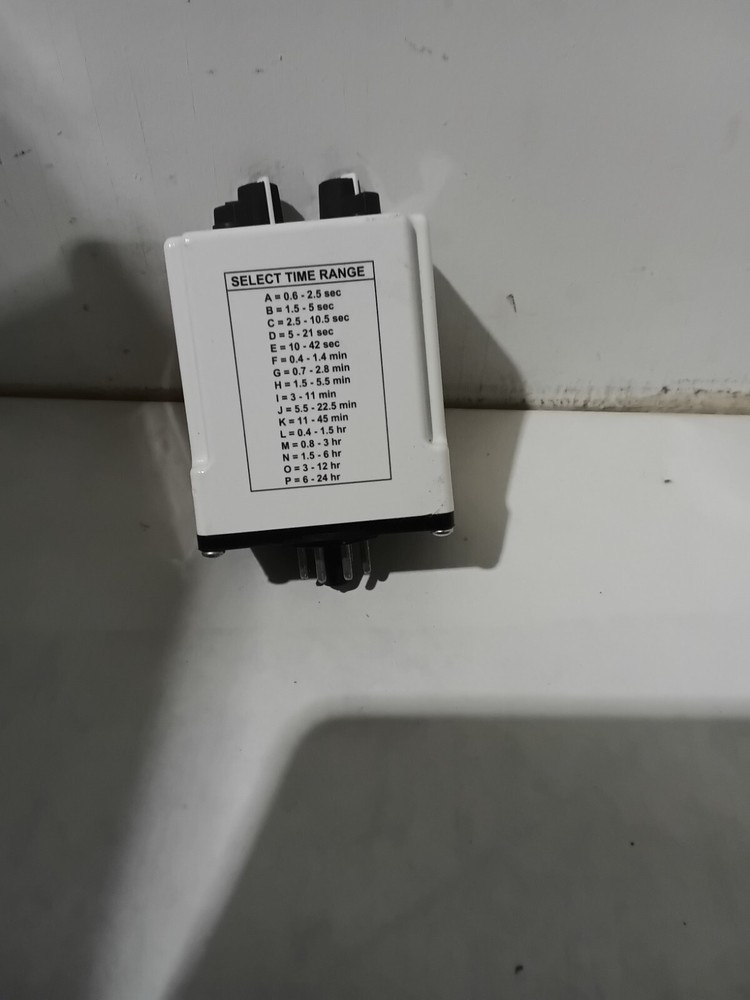 Macromatic TR-65122 Series B REPEAT CYCLE Input Voltage: 120 VAC/DC (A7A)