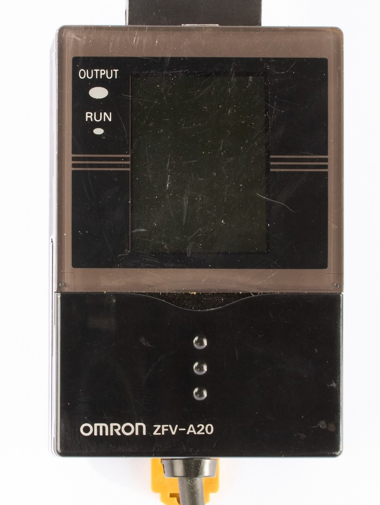 Omron ZFV-A20 Smart Sensor with ZFV-SR50 Sensor Head