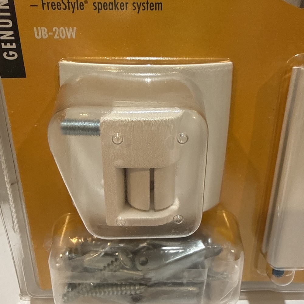 Bose Speaker Mount UB-20W Wall Ceiling Bracket White Cube Universal Bose Mount