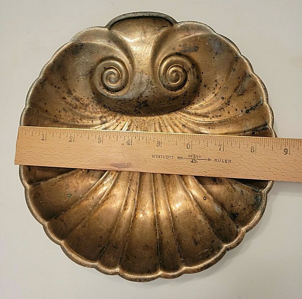 INTERNATIONAL SILVER CO. 9" SEASHELL DISH