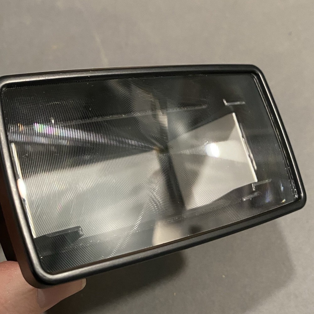 OLYMPUS OM System Electronic Flash Zoom Adapter T 32