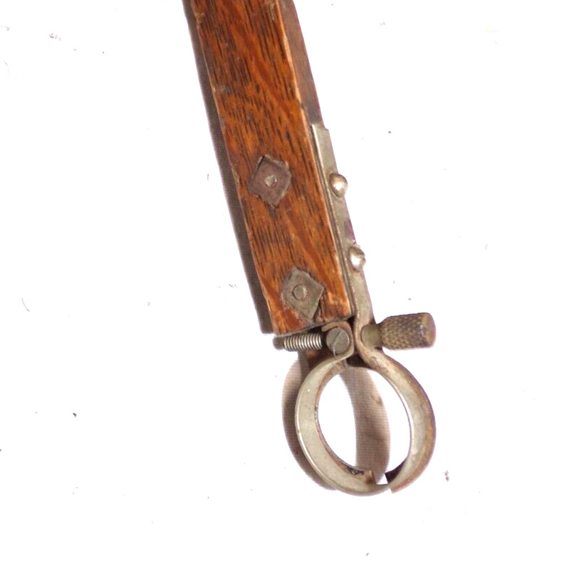 VICTOR DISC PHONOGRAPH ORIGINAL WOODEN SUPPORT ARM