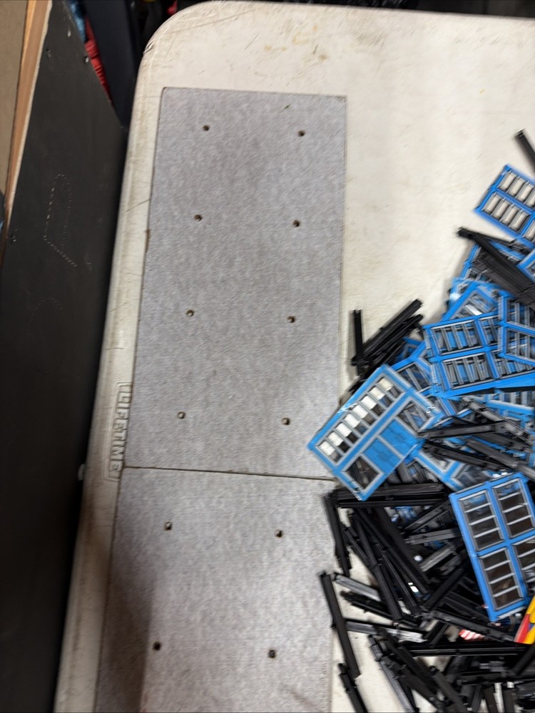 Vintage 1970s Kenner beam and panel construction set