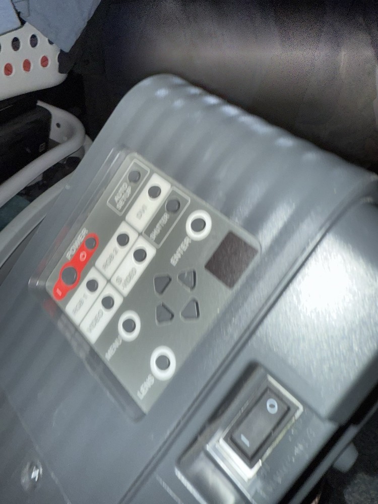 Panasonic Pt-d5500ul Projector