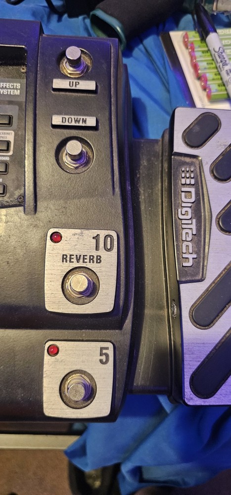 DigiTech RP1000 Multi-Effects Guitar Effect Pedal