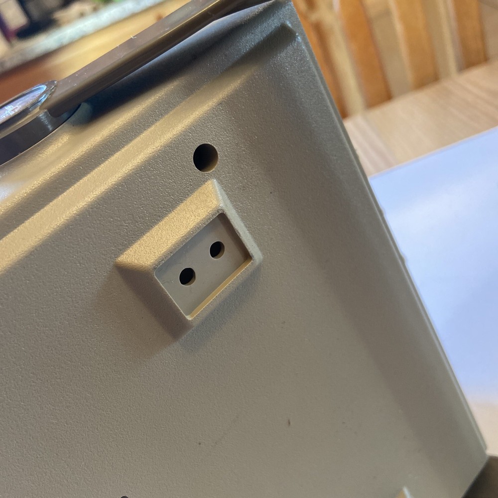 GW Instek FG-8015G Analog Function Generator Untested Powers Up #J