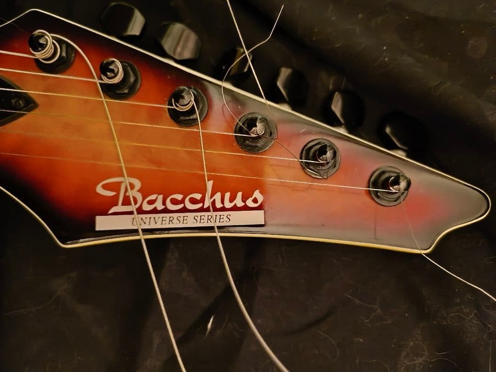Bacchus BST-480 3TS Sunburst Universe Safe Packing!