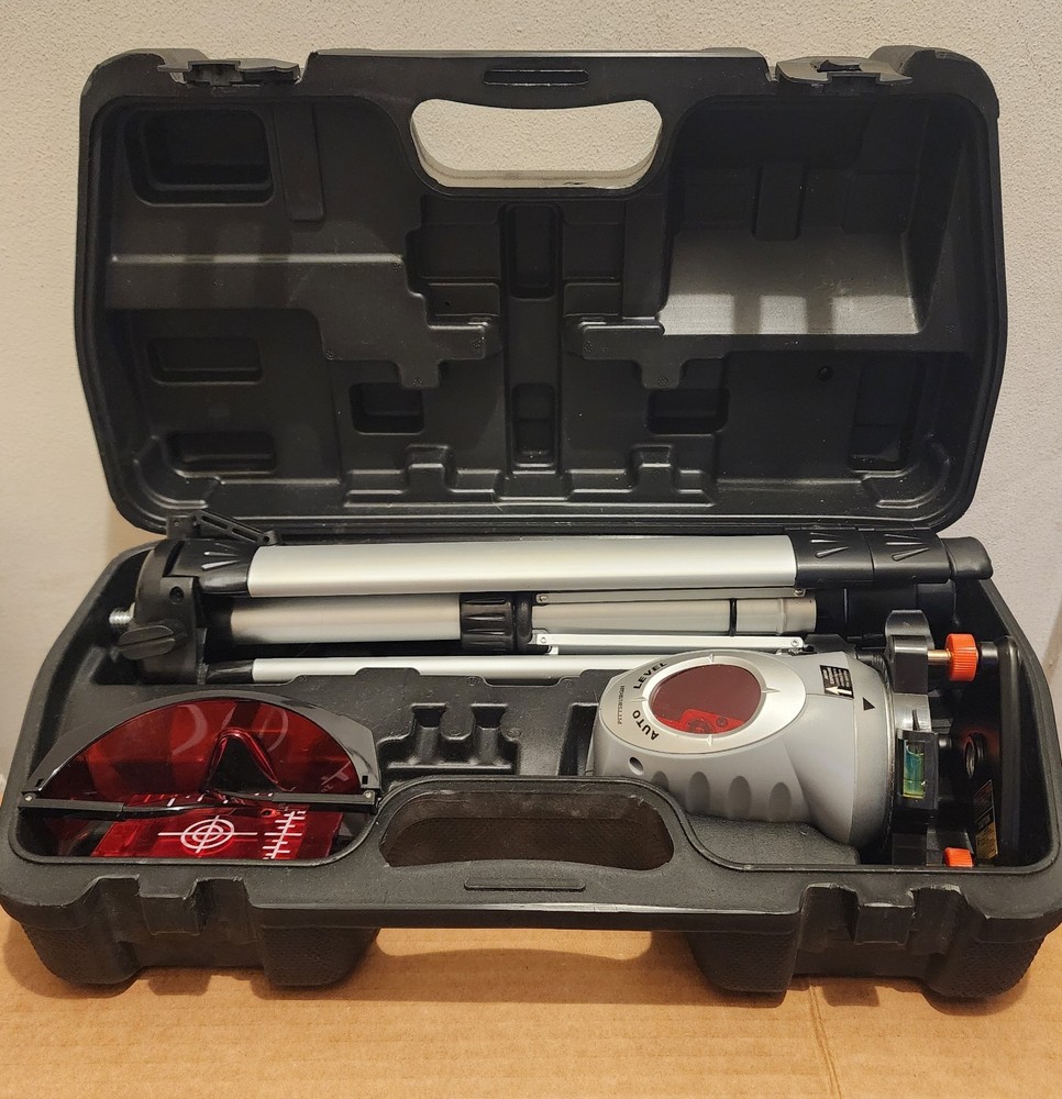 Pittsburgh Self-leveling Laser Level Kit w/ Case - 69243