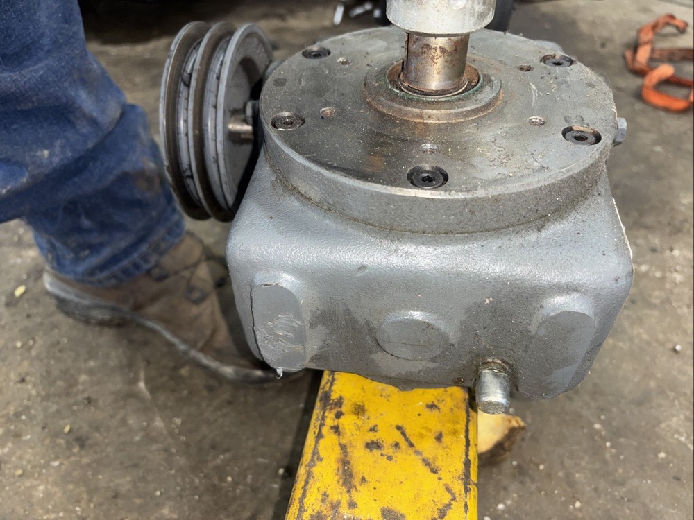 When Smith 4Cb Gear Reducer Ratio 10 Output Torque 890