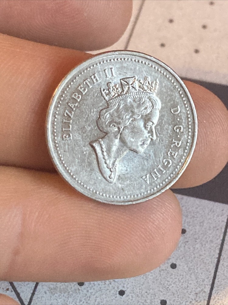 Vintage 1998 Canada 5 Cents Coin