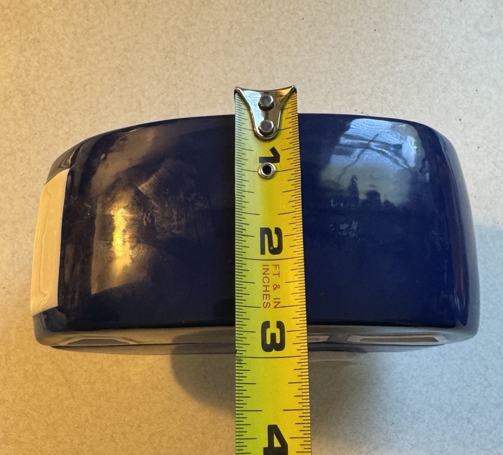 Retro Blue/White Ceramic Light up Camper ***READ DESCRIPTION***