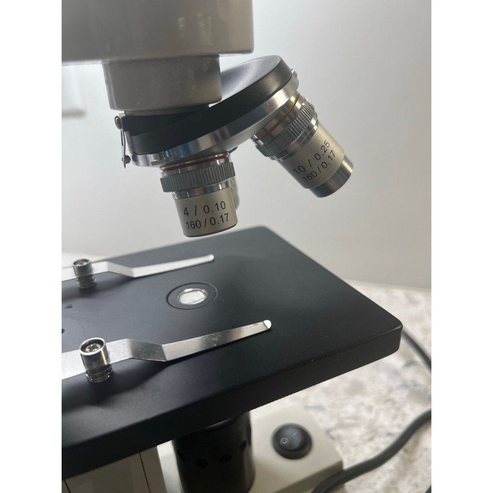 Carolina Biological Wolfe Educational Microscope JL