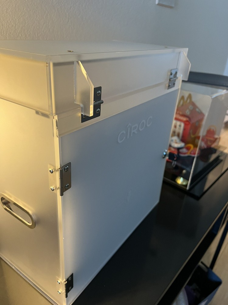 Ciroc Vodka Arcrylic Miniature Display Case With Security Key, Wall Mount